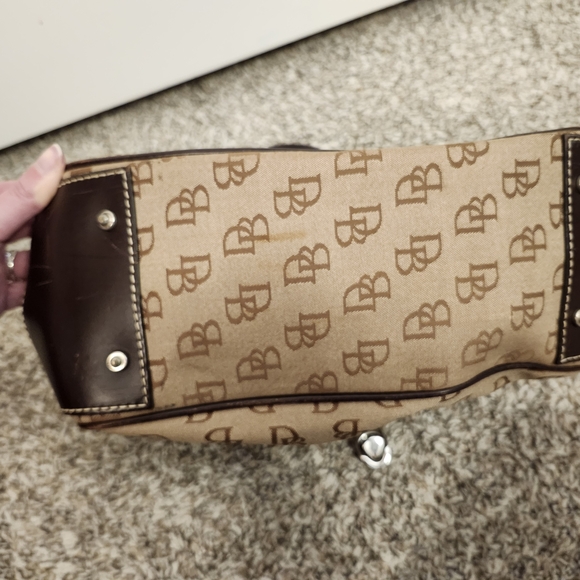 Vintage Y2K Dooney & Bourke Tan and Brown Signature Monogram Satchel - Picture 3 of 6